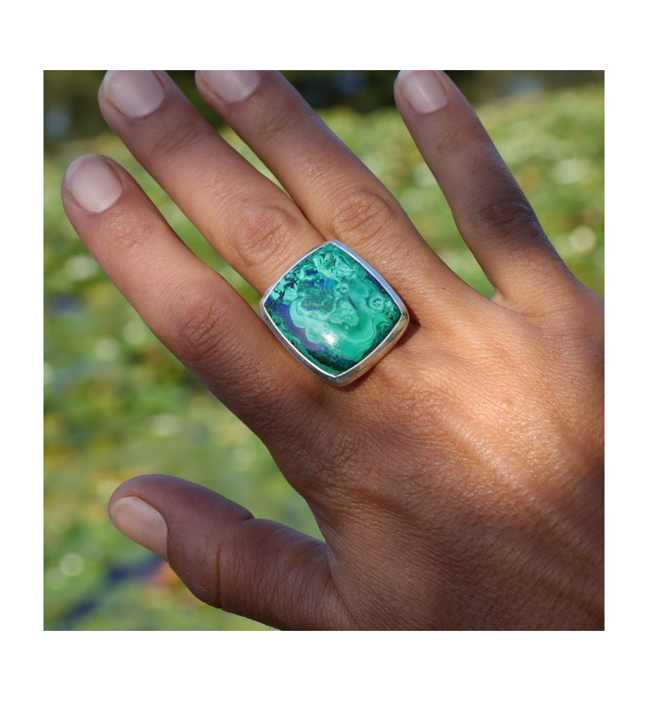 bague avec pierre bleu vert