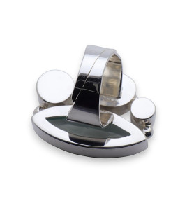 bague avec plusieurs pierres