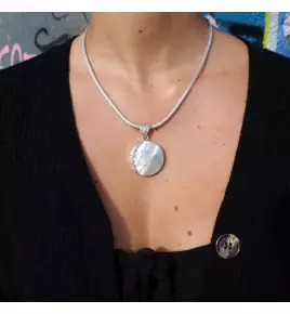 pendentif nacre blanche