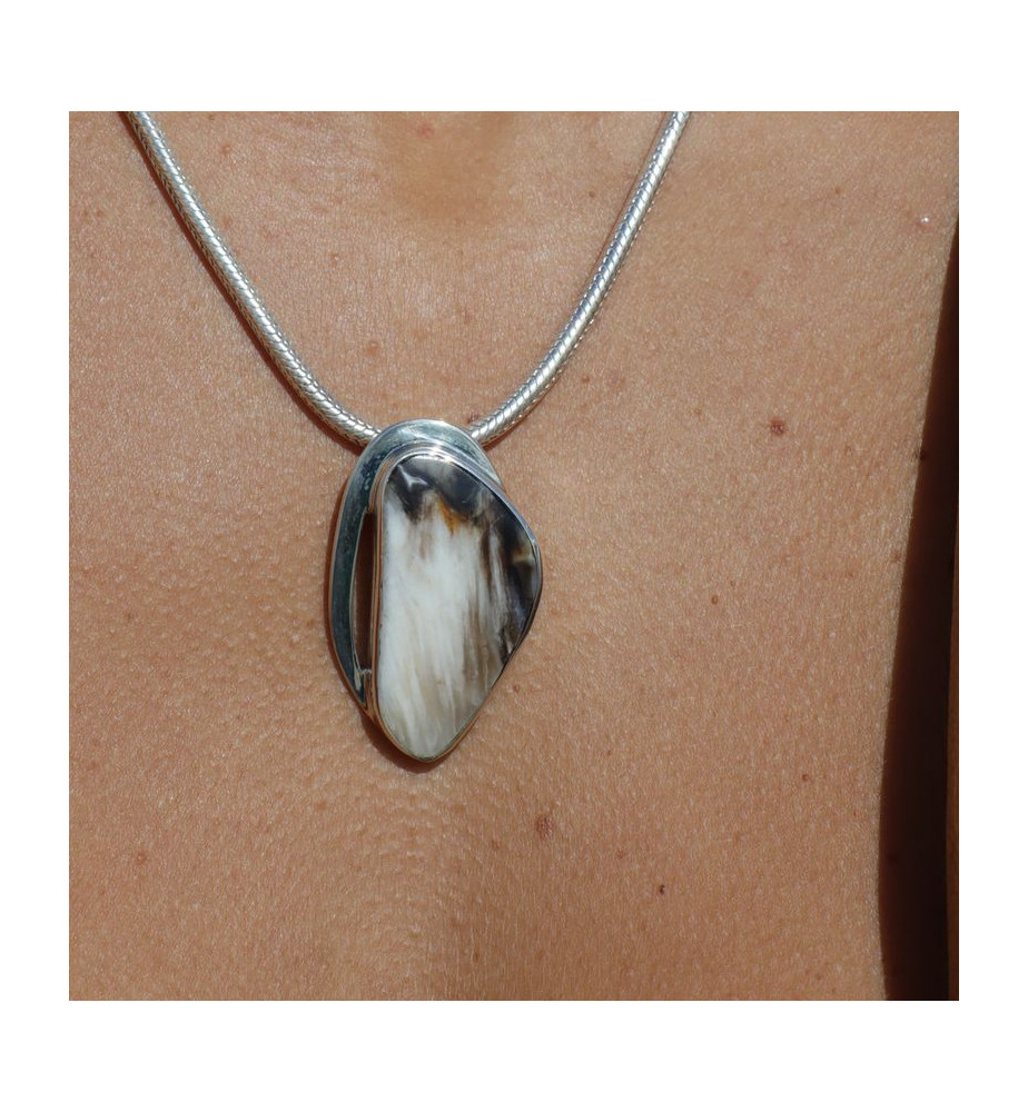 pendentif fossile homme