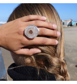 Bague en argent 925 empierrée d'une grande améthyste stalactite