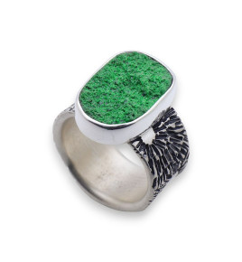 bague uvarovite de créateur