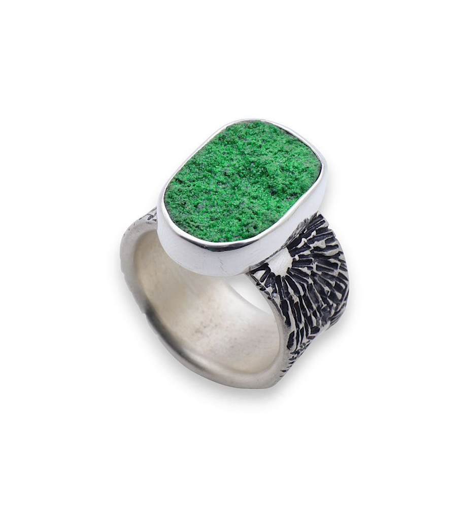 bague uvarovite de créateur