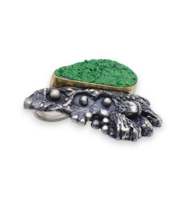 pendentif uvarovite femme