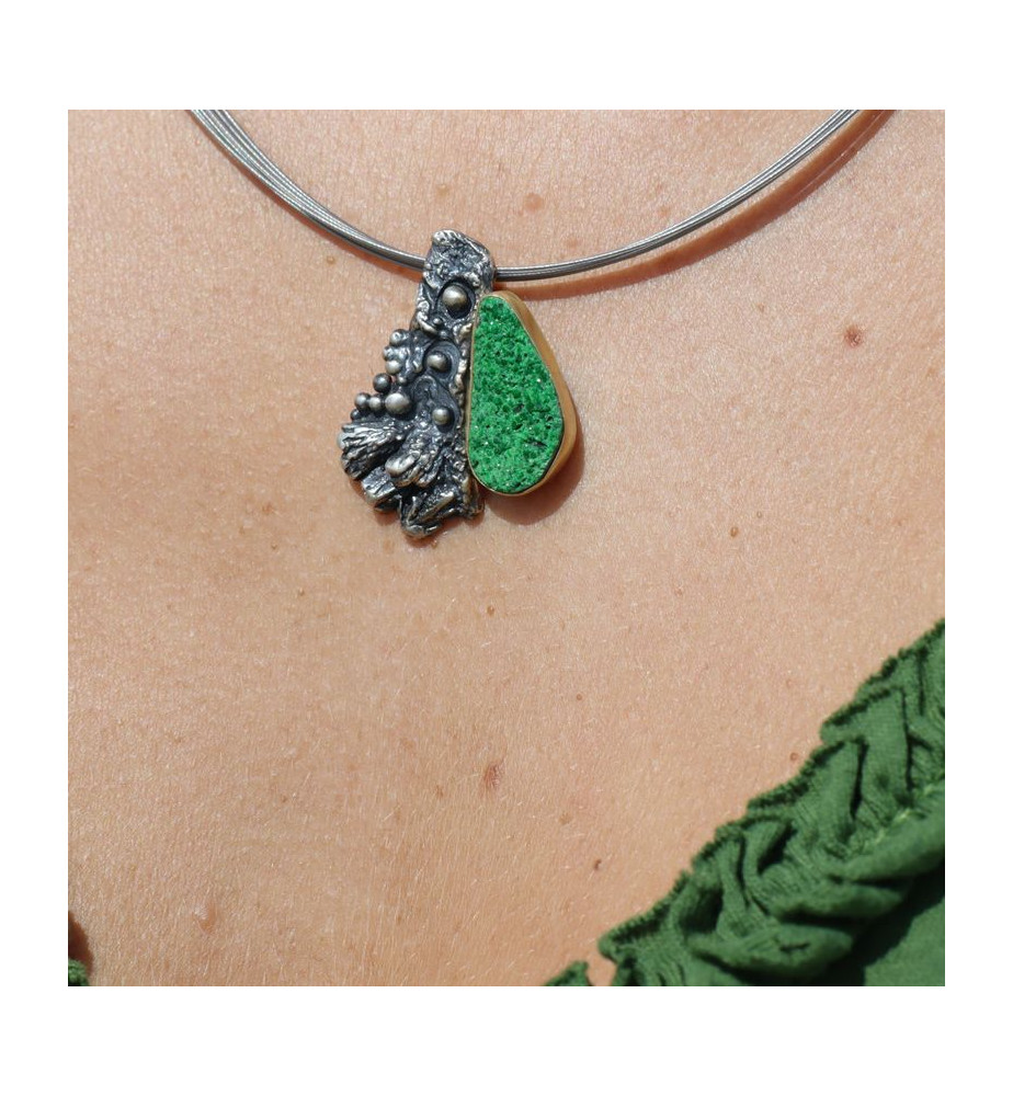 pendentif uvarovite argent