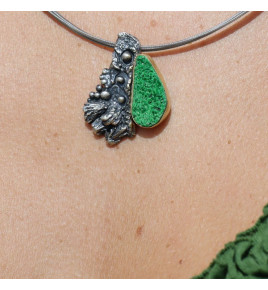 pendentif pierre verte