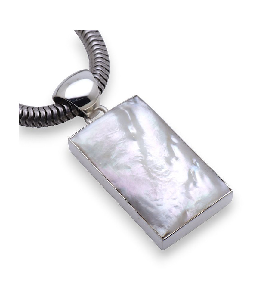 pendentif femme nacre pendentif femme nacre