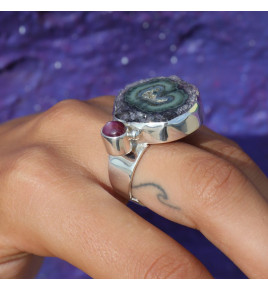 bague améthyste moderne