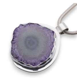 gros pendentif améthyste femme