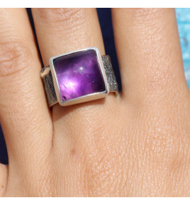 bague améthyste anneau texturé