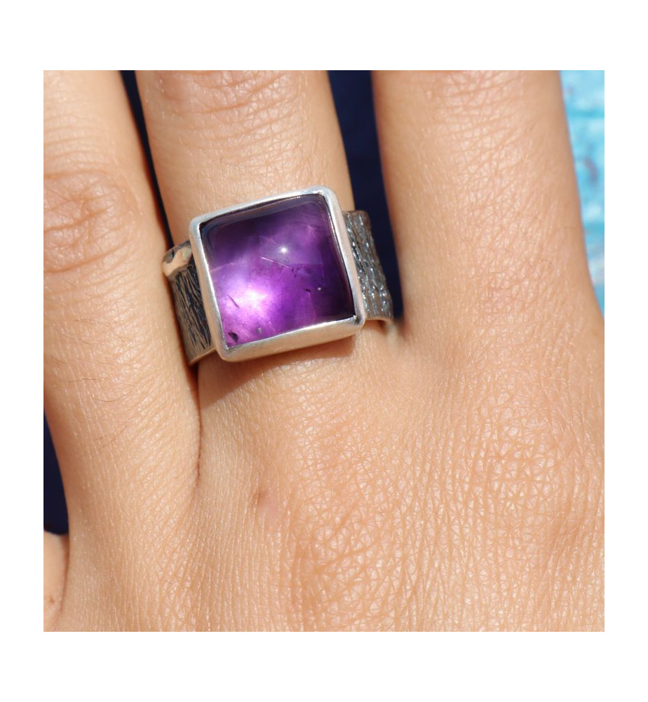 bague améthyste anneau texturé
