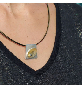 pendentif diamant noir femme