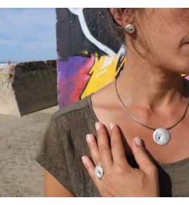 pendentif rond argent et diamant noir