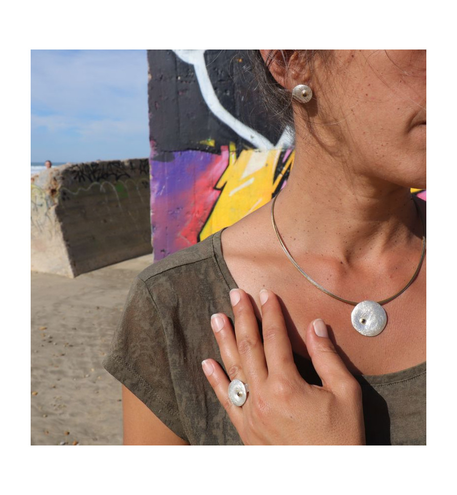 bague argent ronde et diamant noir