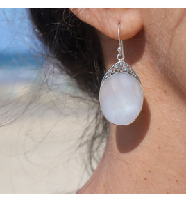 boucles pendantes nacre