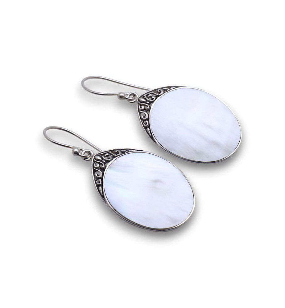 boucles pendantes nacre boucles pendantes nacre