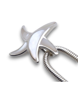Pendentif en argent 925 et nacre blanche représentant une étoile de mer