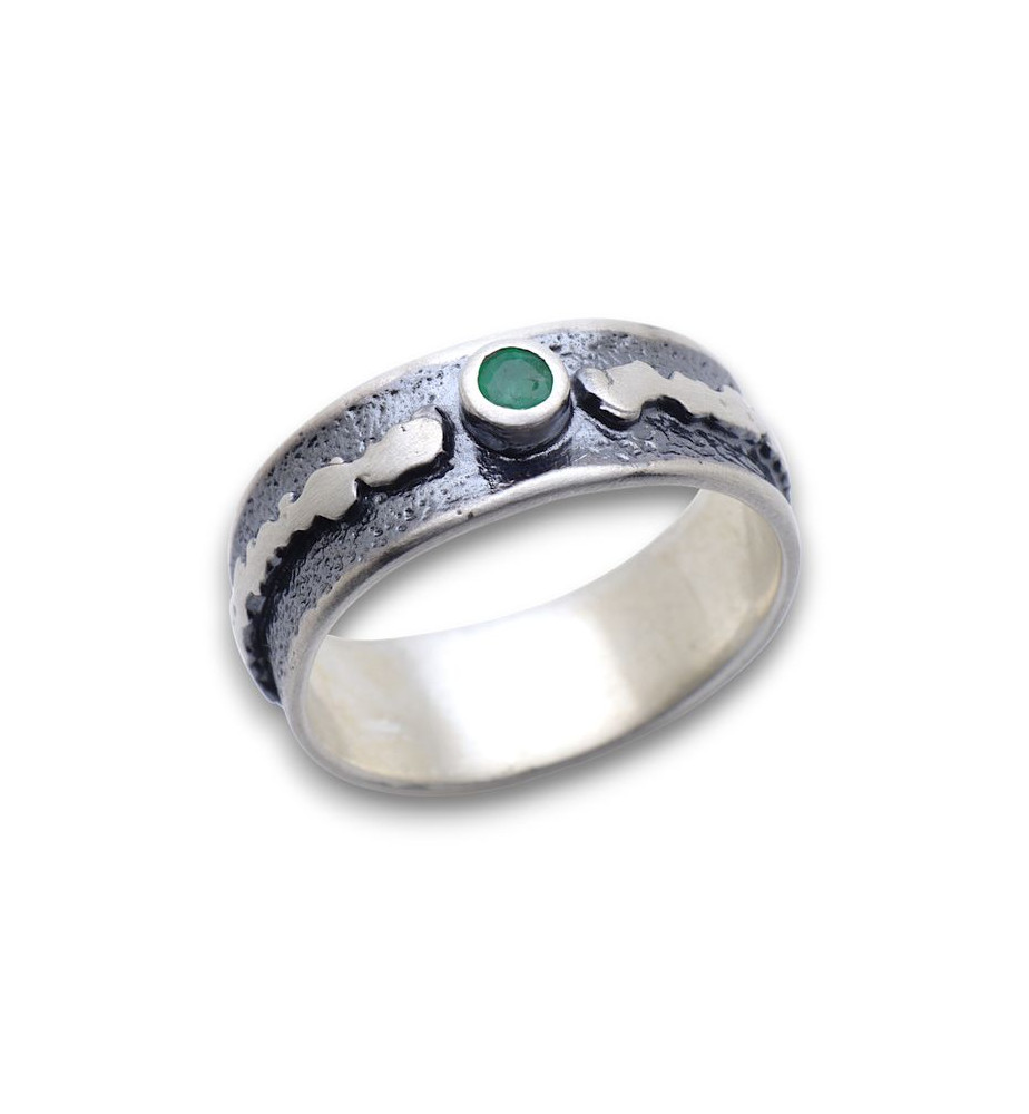 bague émeraude moderne