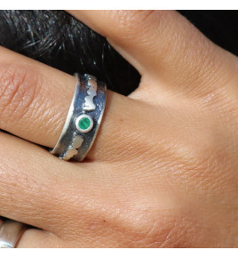 bague émeraude moderne