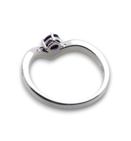 bague fine avec pierre