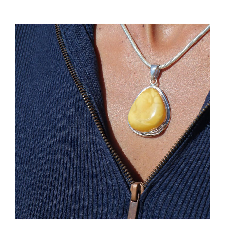 pendentif ambre jaune femme
