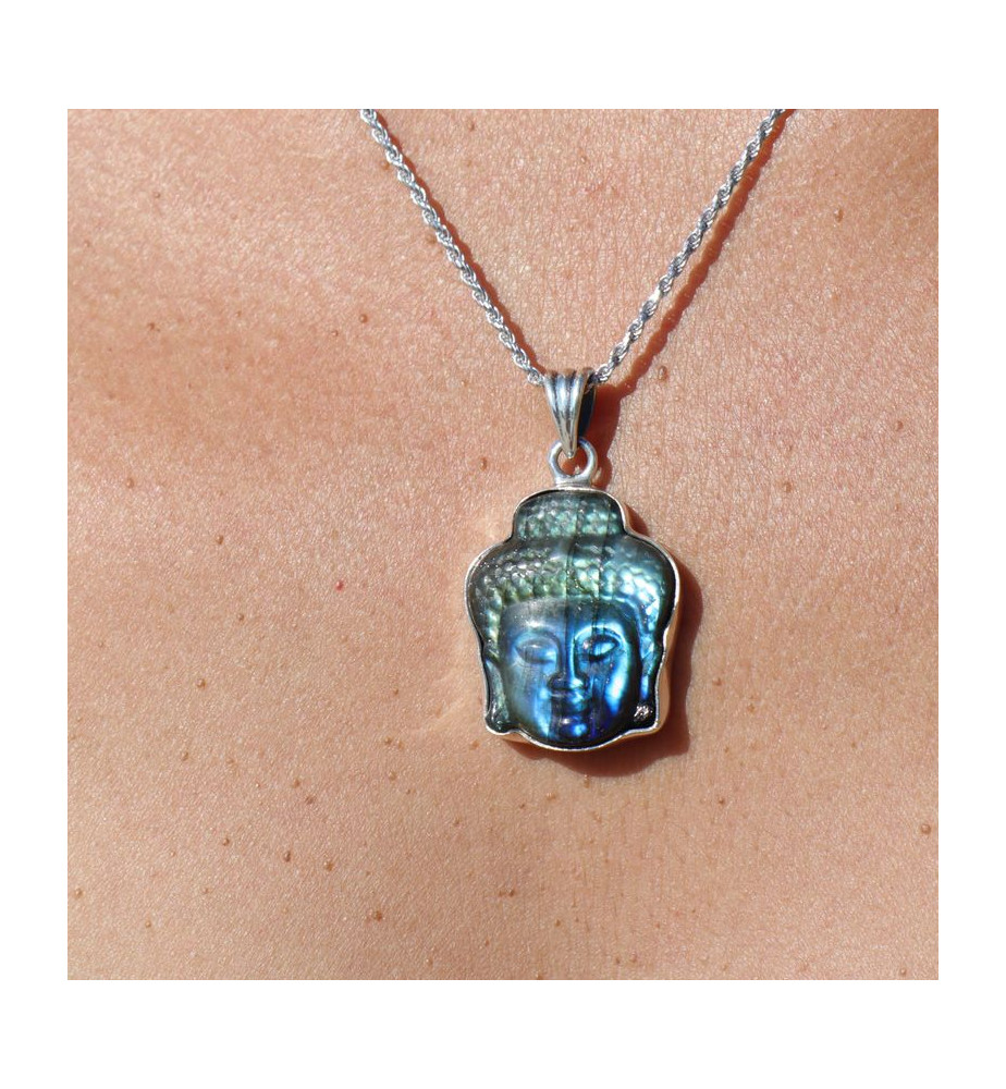 labradorite bouddha pendant