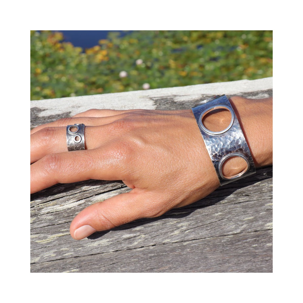 manchette argent martelé femme