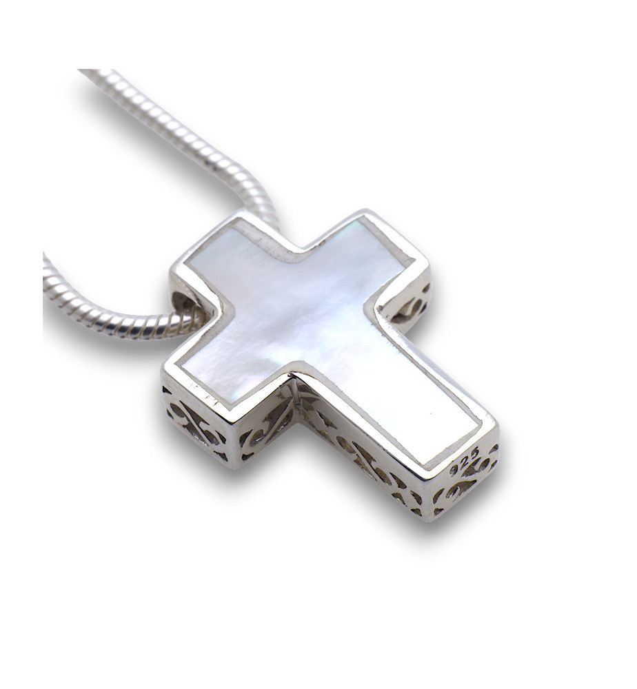 pendentif croix nacre blanche