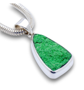 pendentif uvarovite