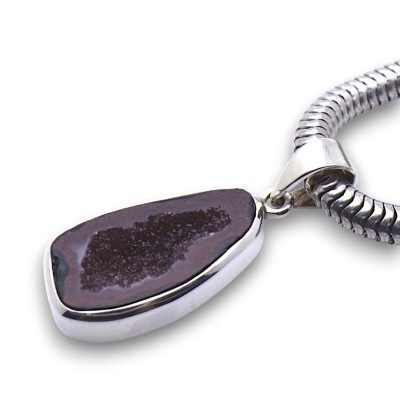 Pendentif en argent 925 serti d'une géode Tabasco naturelle