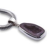 Pendentif en argent 925 serti d'une géode Tabasco naturelle