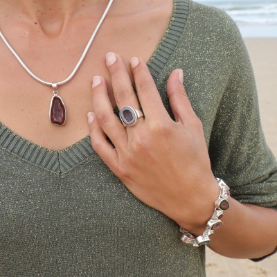 Pendentif en argent 925 serti d'une géode Tabasco naturelle