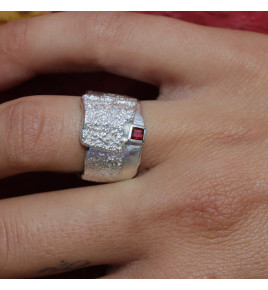 bague grenat facetté sur argent 925