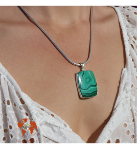 pendentif pierre verte