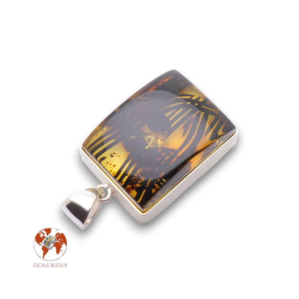 pendentif ambre imposant