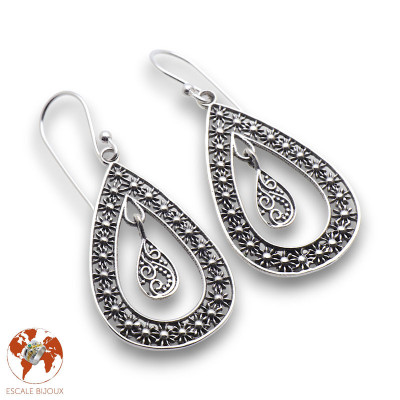 boucles d'oreilles pendantes