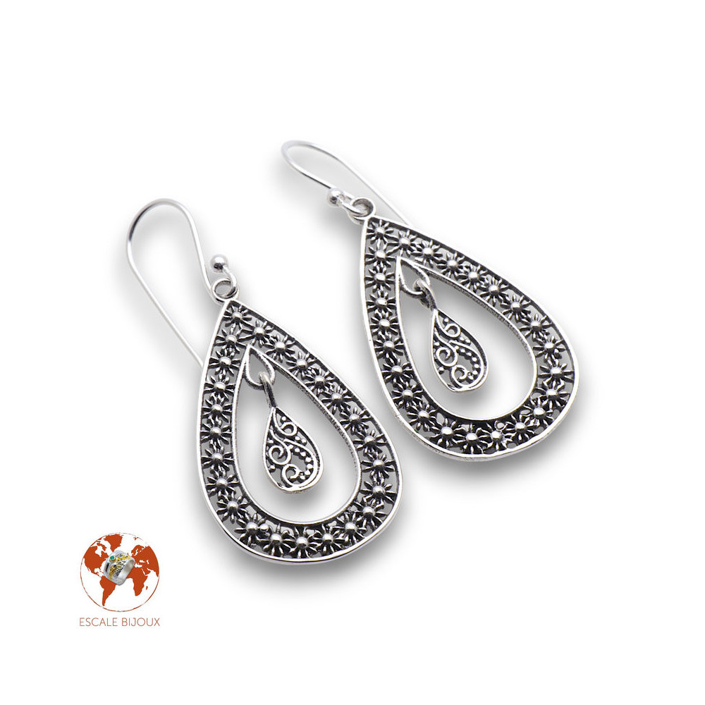 boucles d'oreilles pendantes