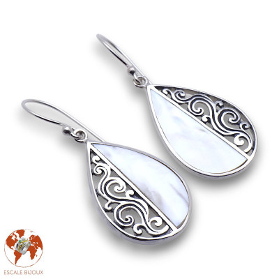 boucles pendantes nacre