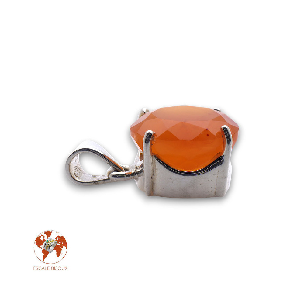 petit pendentif cornaline
