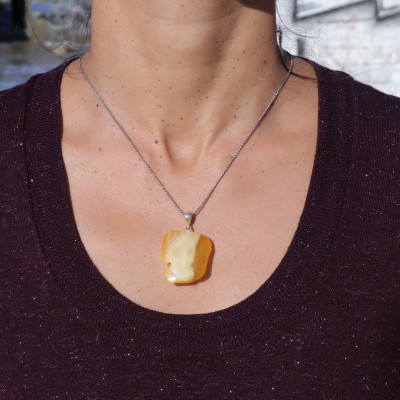 ambre jaune bijou