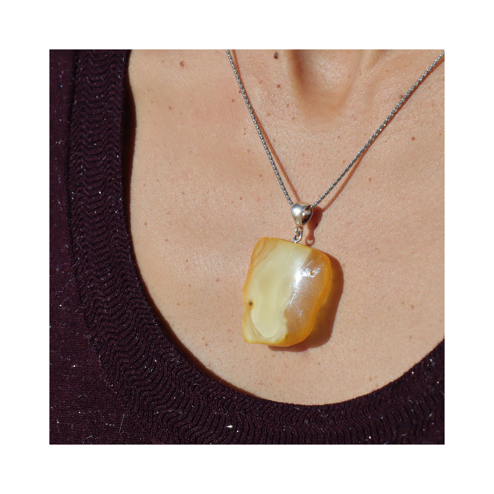 pendentif ambre véritable