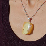 pendentif ambre véritable