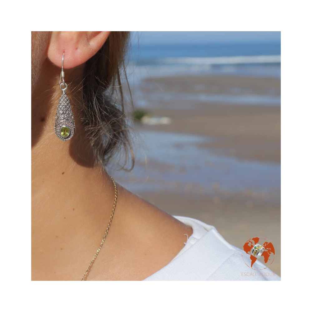 péridot boucle d oreille