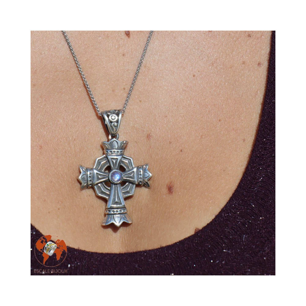 pendentif croix argent pierre