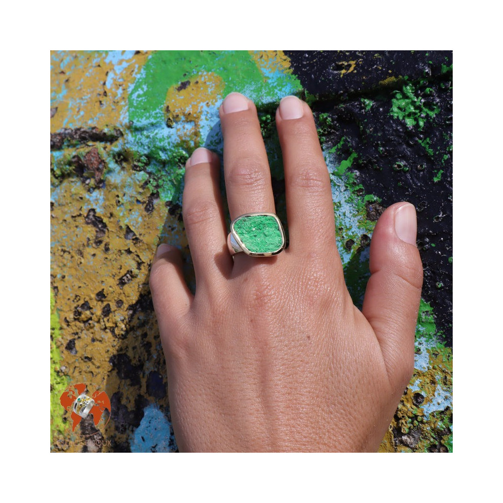 bague uvarovite