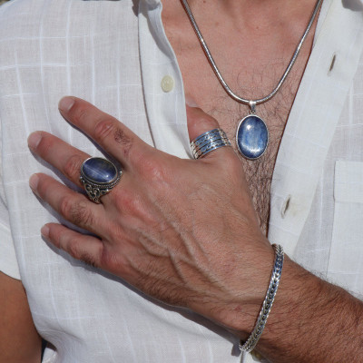 pendentif cyanite bleue homme