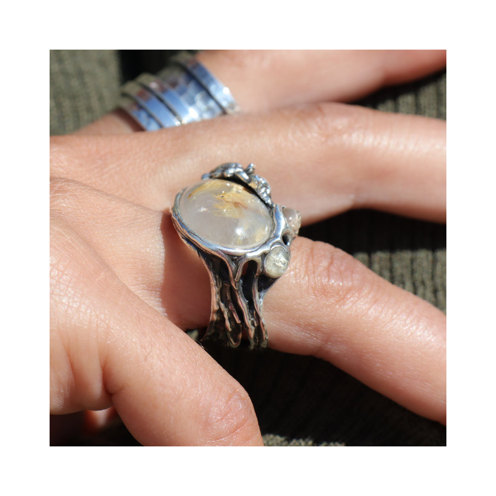 bague tortue argent sur pierre gemme