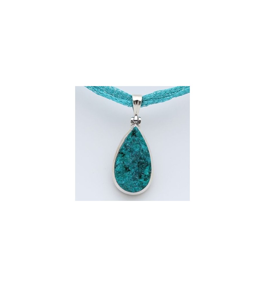 Pendentif argent 925 et dioptase brute Pendentif argent 925 et dioptase brute