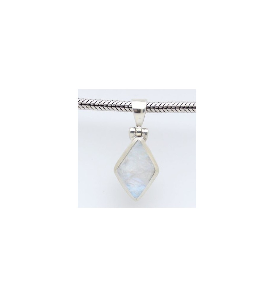 Pendentif argent et pierre de lune brute Pendentif argent et pierre de lune brute