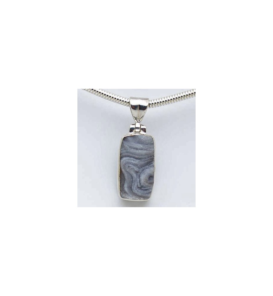 pendentif argent et calcedoine bleue pendentif argent et calcedoine bleue